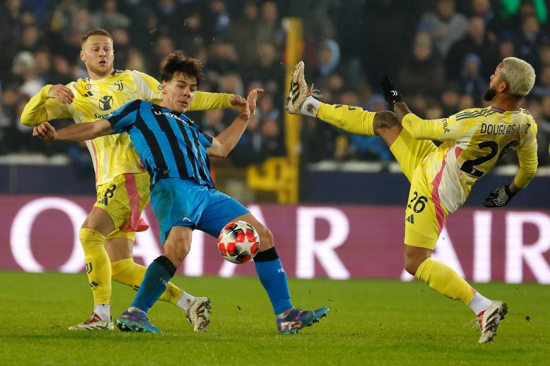 Bruges Juventus Douglas Luiz