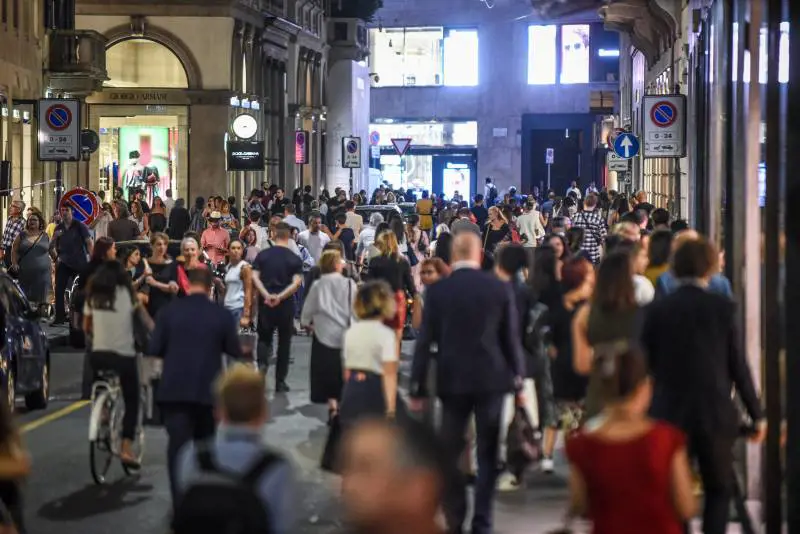 Ztl Quadrilatero soft da metà maggio. Commercianti e griffe: "Così non va"