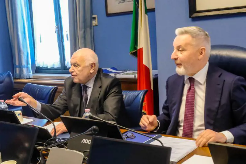 Caso Almasri, l'asso nella manica del governo: mettere il segreto sulla vicenda