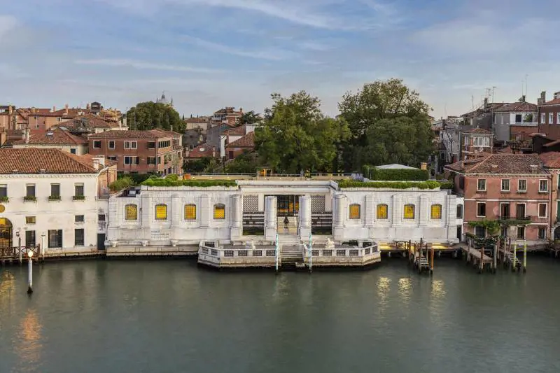 Il “cerchio magico” di Marina Apollonio