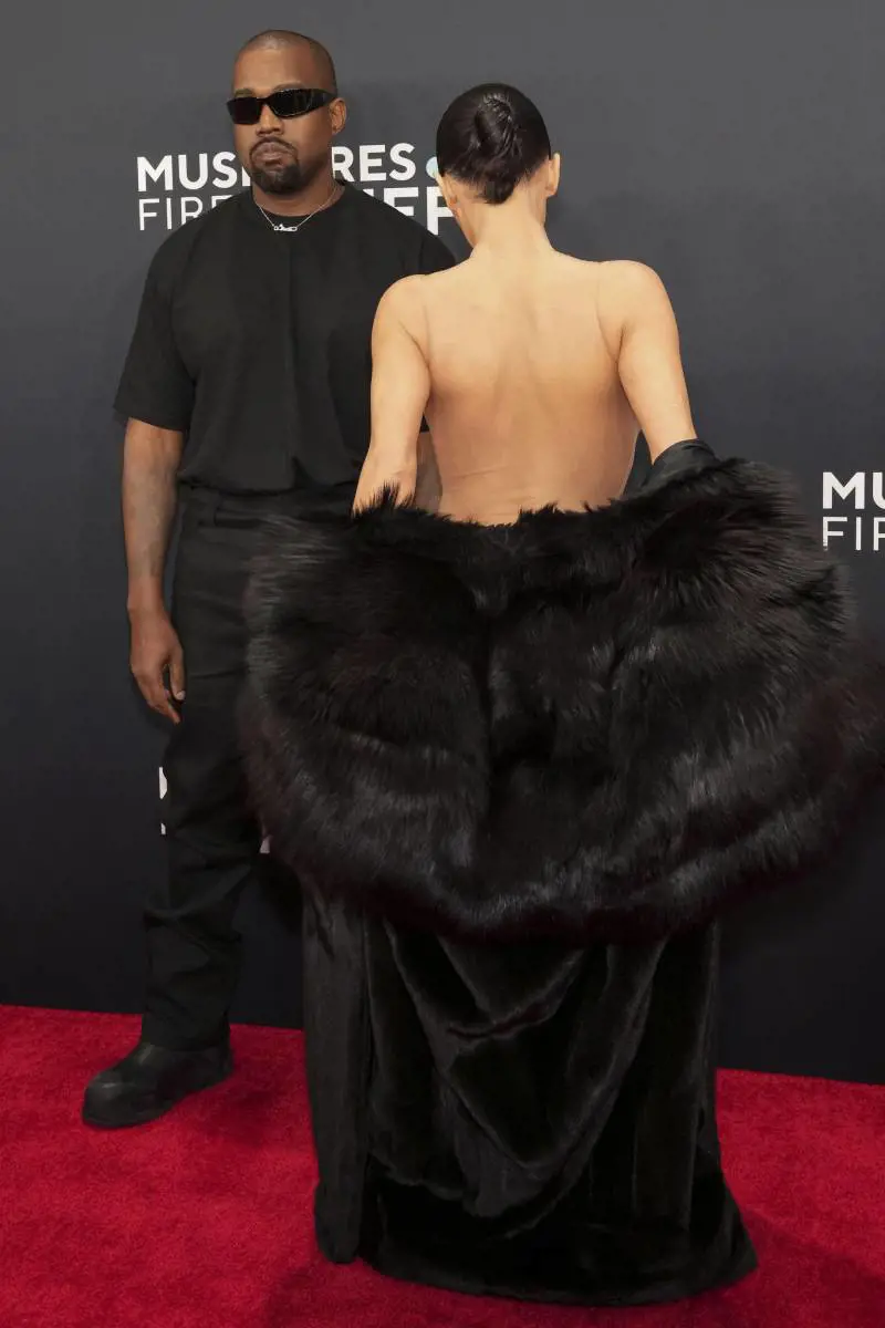 Kanye West e Bianca Censori verso il divorzio. Ecco quanto dovrà versare