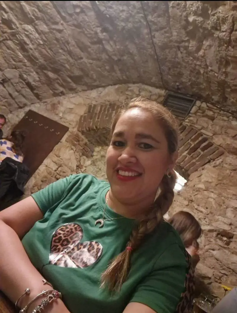 Babysitter sparita, fermato il suo uomo. In un video porta un borsone pesante