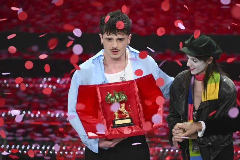 Sanremo, vince Olly. Fischi per Giorgia e Achille Lauro fuori dal podio