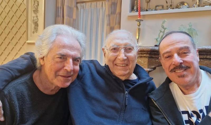 Pippo Baudo con Tullio Solenghi e Massimo Lopez: la foto del conduttore sui social è virale