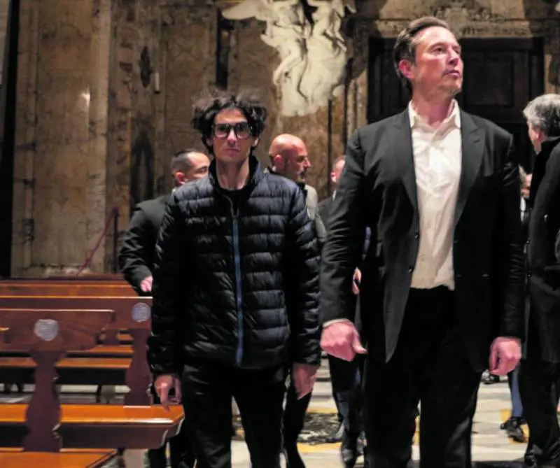 Rogo Tesla a Roma, Andrea Stroppa finisce sotto scorta: ecco cosa è successo