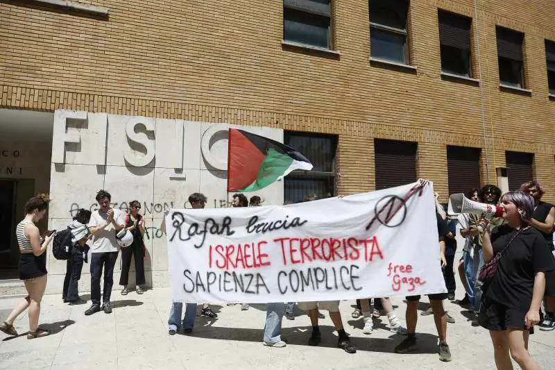 "La presentazione del libro di Sinwar si farà". Gli studenti palestinesi sfidano La Sapienza