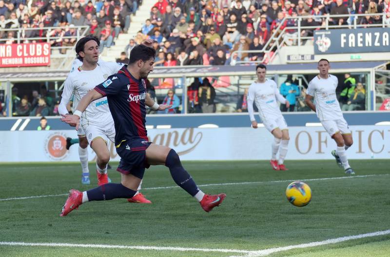 Bologna Cagliari Orsolini gol