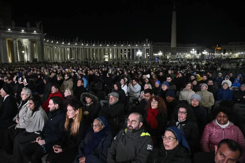 L'arrivederci del Papa ai fedeli. "La fragilità è una benedizione"