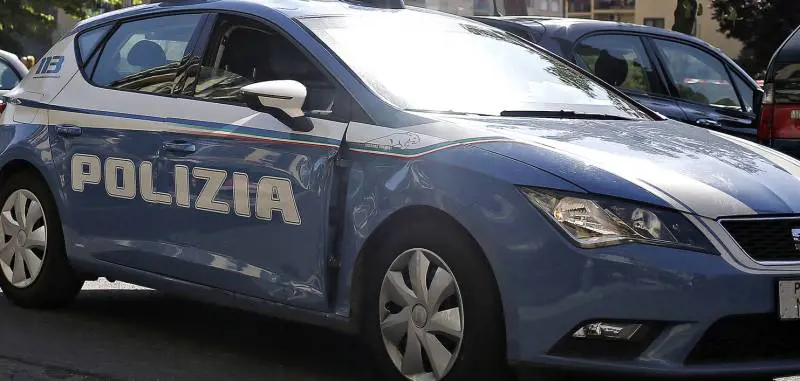 Rifiuta l'identificazione e picchia l'agente della Polfer: daspo "Willy" per il senegalese