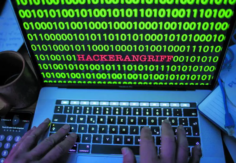 Rubate 16 miliardi di password. "Cambiatele subito"