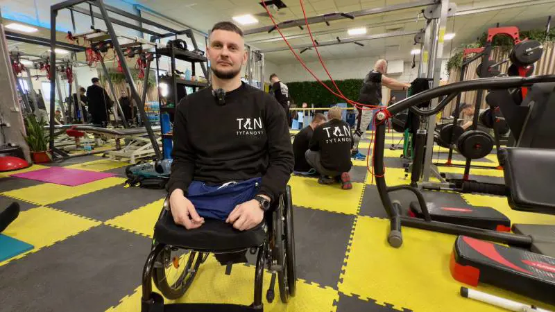 Artem Dudchenko che ha perso le gambe con un drone kamikaze