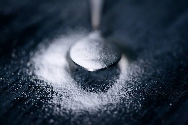 Come eliminare lo zucchero dall'alimentazione: 5 consigli per iniziare subito