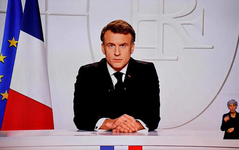 Sport, istruzione e predicatori social: così l'islam politico conquista la Francia