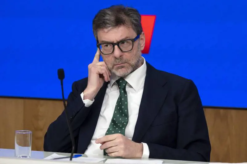 “Per la difesa non possiamo rinunciare a sanità e servizi”. Il monito di Giorgetti
