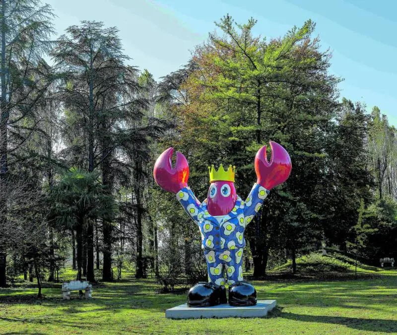 Banca Ifis galleria d'arte in simbiosi con la natura