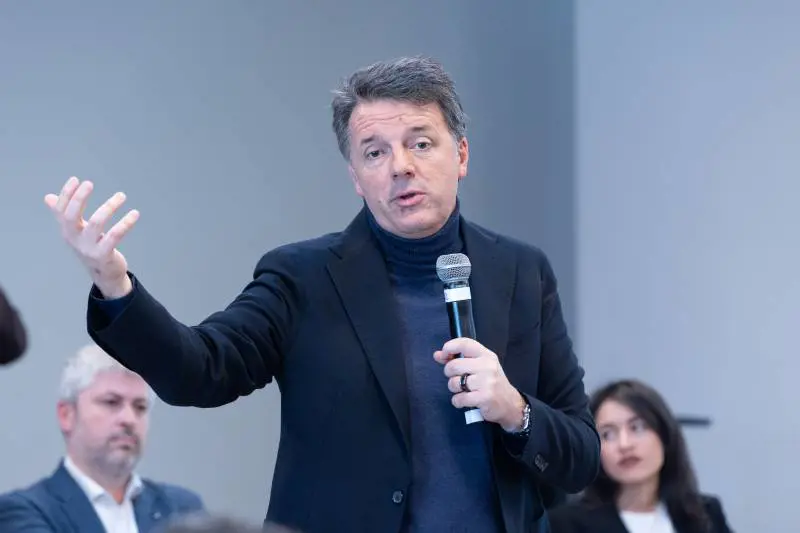 "Lascio Mondadori". La decisione di Renzi dopo le parole di Pier Silvio Berlusconi