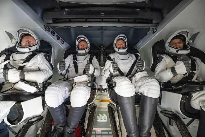 Tornano sulla Terra i due astronauti bloccati da 9 mesi nello Spazio