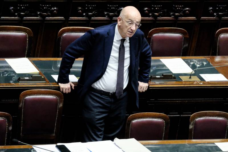 "Riforma entro l’estate, poi decide il referendum"