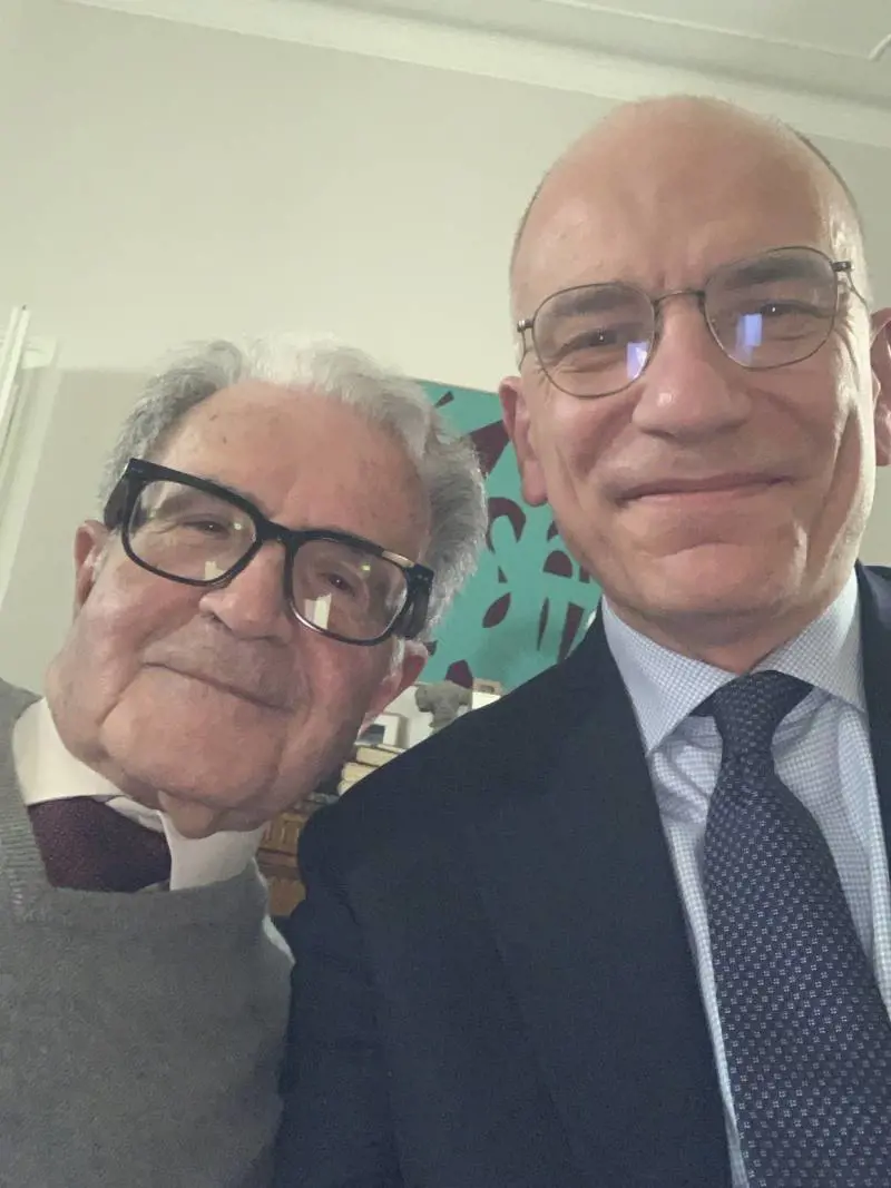 Il soccorso al Prodi "violento" si rivela un flop: chi è l'unico politico che l'ha difeso