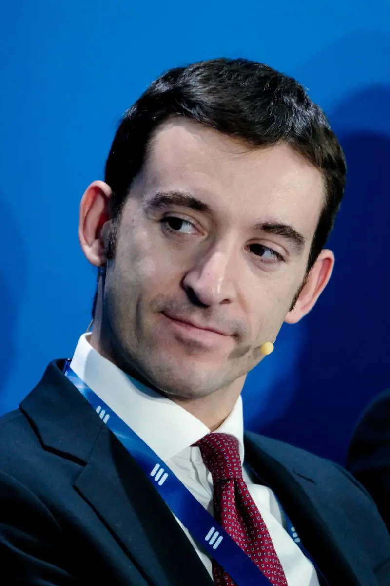 Iliad si schiera con Tim. "Giuste le fusioni tra tlc"