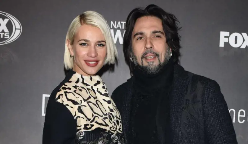 "Sfrutta nostra figlia sui social". Clizia Incorvaia denunciata dall'ex Francesco Sarcina