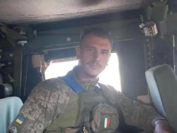 Ucraina, la Russia annuncia la morte di Yuri Previtali, foreign fighters italiano. Lui smentisce: “Sono vivo”