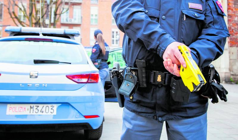 Colpito col taser, ha un malore e muore. Tragedia a Pescara
