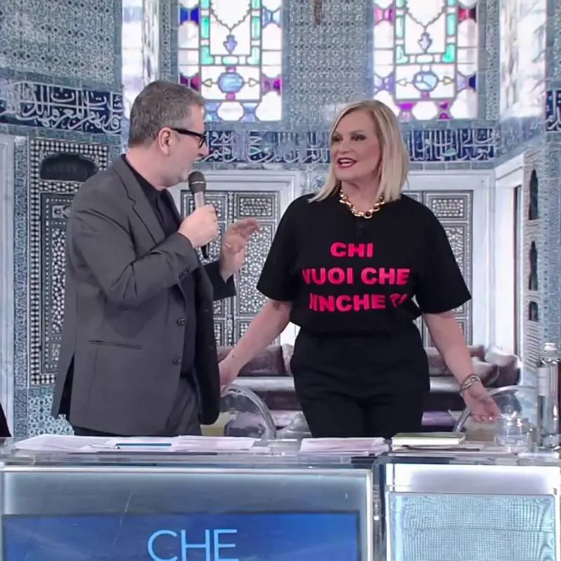"Tu fai l'Isola?", "Fatti i fatti tuoi". Lo "spoiler" di Simona Ventura