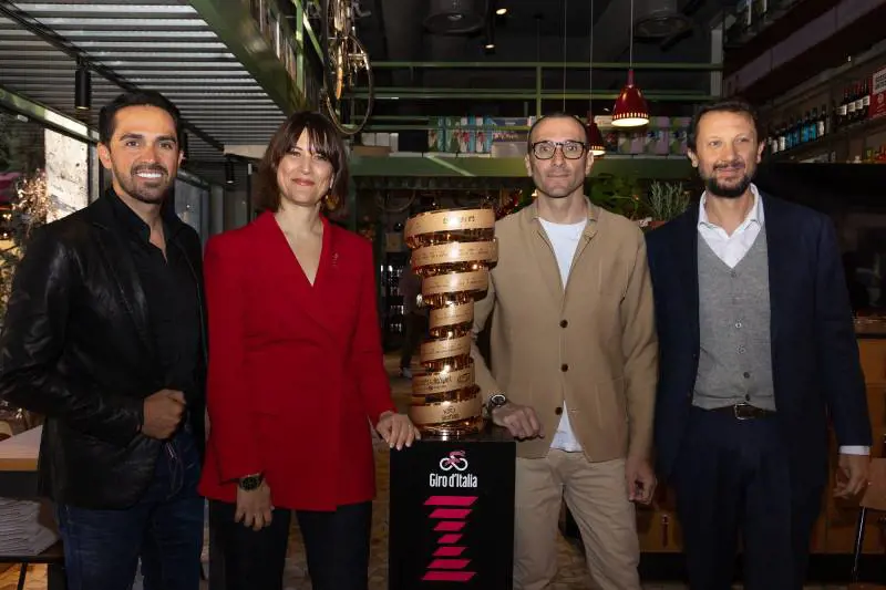 Da sinistra Alberto Contador, Francesca Polti, Ivan Basso e Stefano Polti