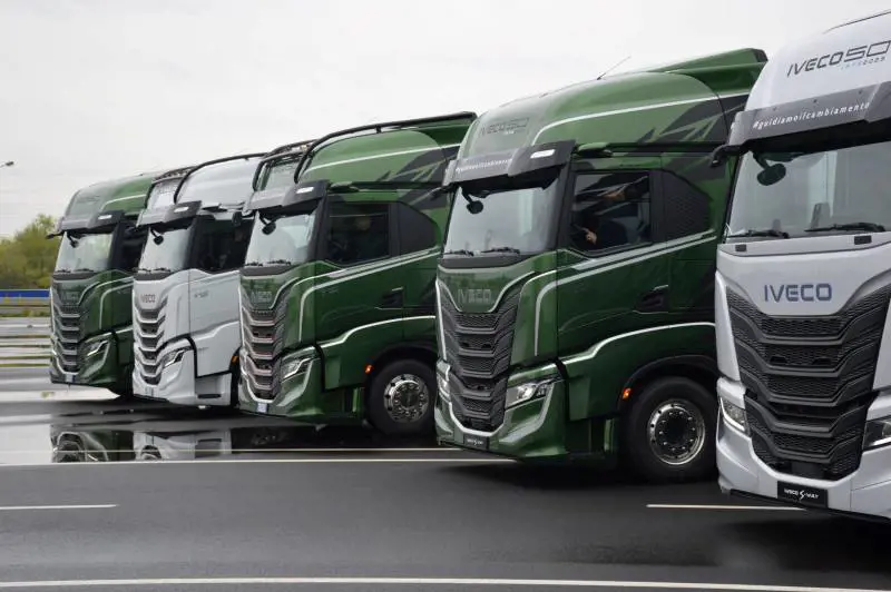 Iveco venduta all'indiana Tata (ma il suo settore difesa va a Leonardo per 1,7 miliardi)