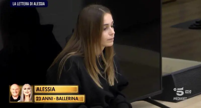 "Peggiore distruttrice di me stessa...". Le lacrime della concorrente di Amici