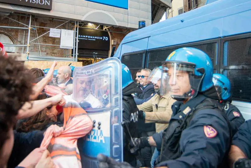 Dl Sicurezza, agenti feriti a Roma negli scontri. Anm: "Messaggio inquietante"