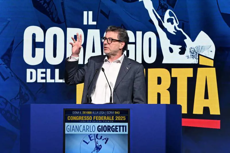 Mossa anticrisi di Giorgetti: "Sospendiamo il Patto Ue"