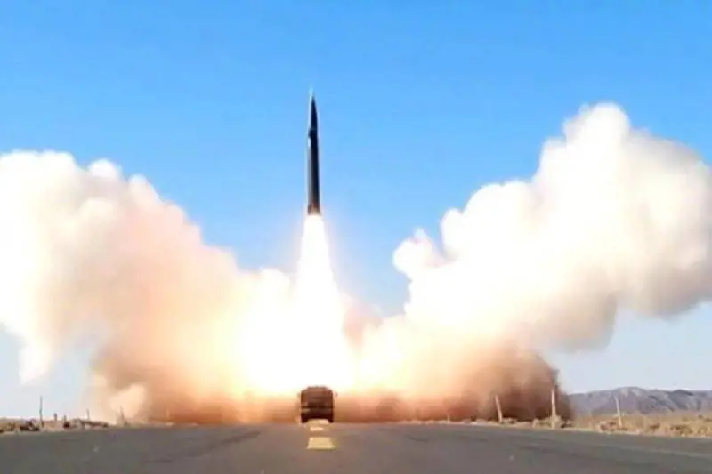 "Ha lanciato 16 missili": cosa c'è dietro lo strano test della Cina