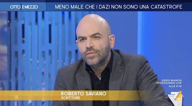 La sparata di Saviano su Meloni, compra Usa compra e Totti: quindi, oggi...