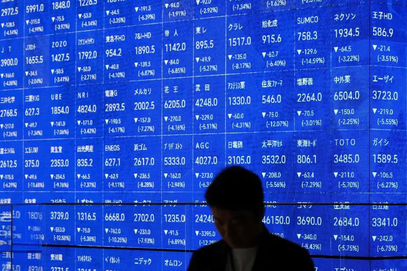 Le Borse Ue rialzano la testa. Piazza Affari recupera il 2,4%