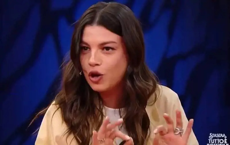 Emma e la frecciata a De Martino: "Meglio come amico che come fidanzato"