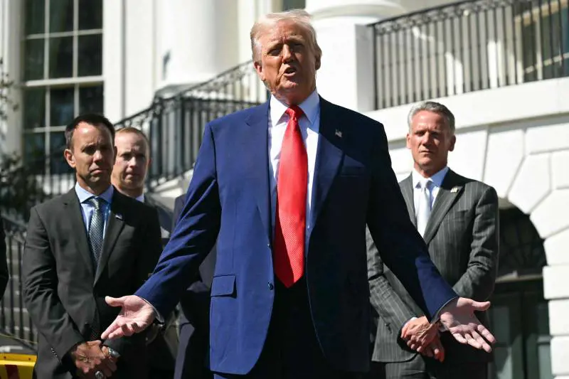 La pausa di Trump, il rimbalzo delle borse e l'attacco alla Cina: cosa succede alla guerra dei dazi