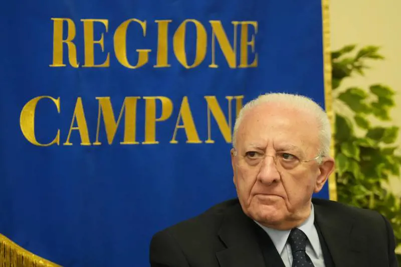 "Fico? Un politico che non ha mai amministrato". L'affondo di De Luca sulla Campania