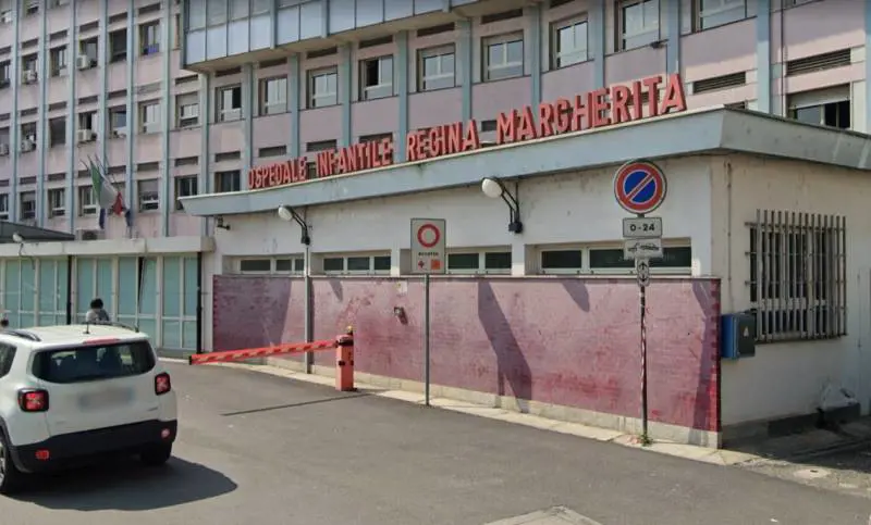 "Vomitava sangue". Bambina muore dopo un intervento alle tonsille