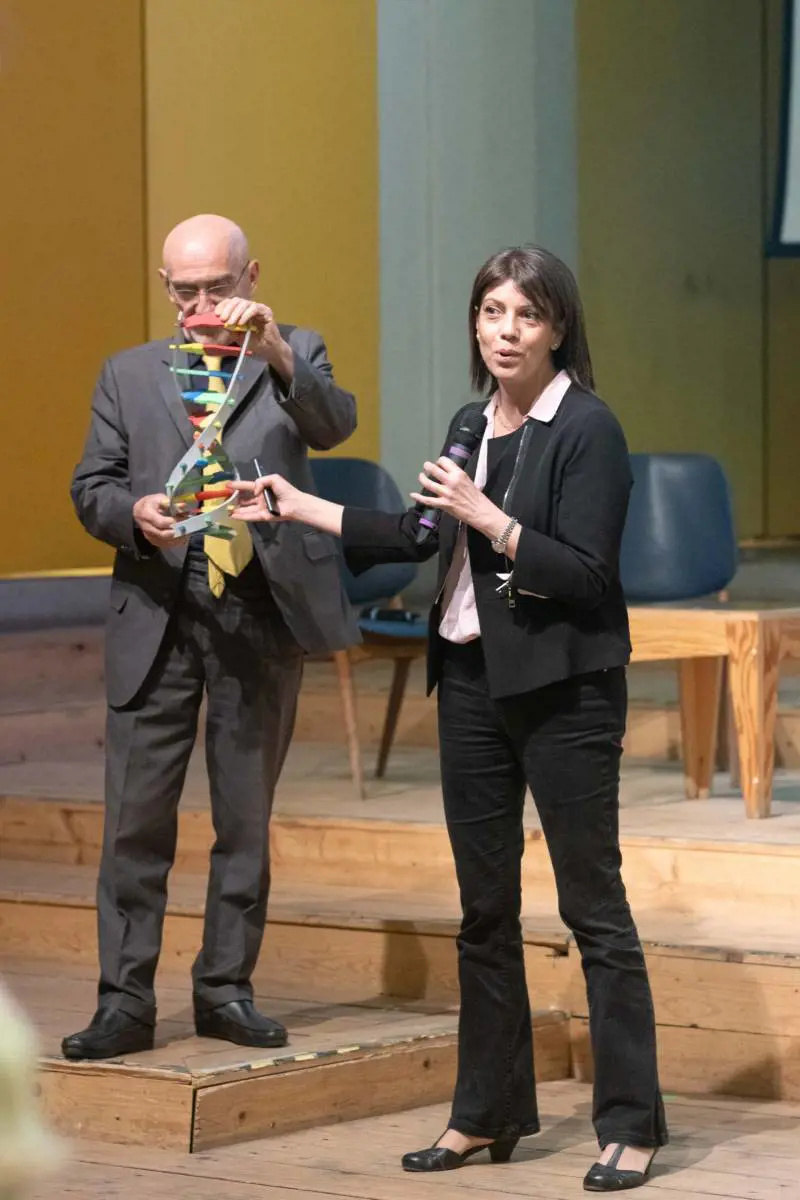 "Siamo tutti interconnessi ce lo dice il nostro Dna"