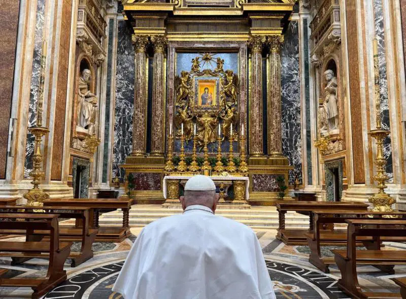 All'ateo Cercas piace la Chiesa "miracolosa", ma in stile Ong