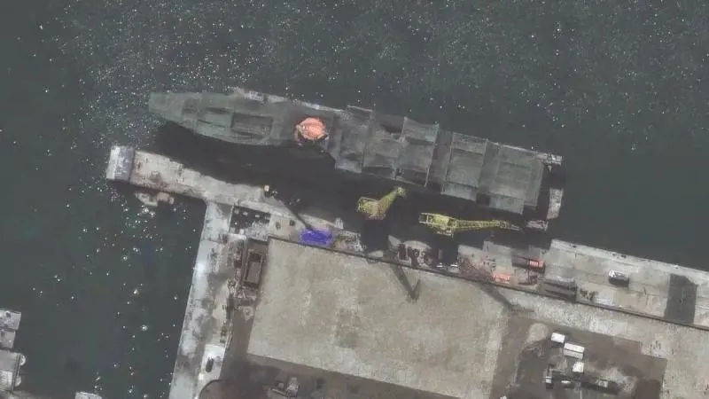 Missili, tecnologia avanzata e radar di precisione: cosa sappiamo della nuova super-nave di Kim