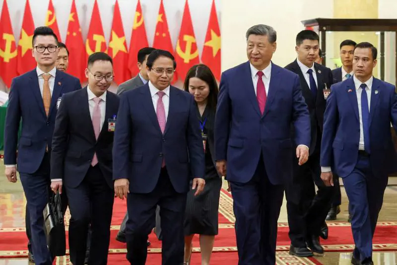 La Cina risponde alla guerra dei dazi: così scatta l'offensiva diplomatica di Xi