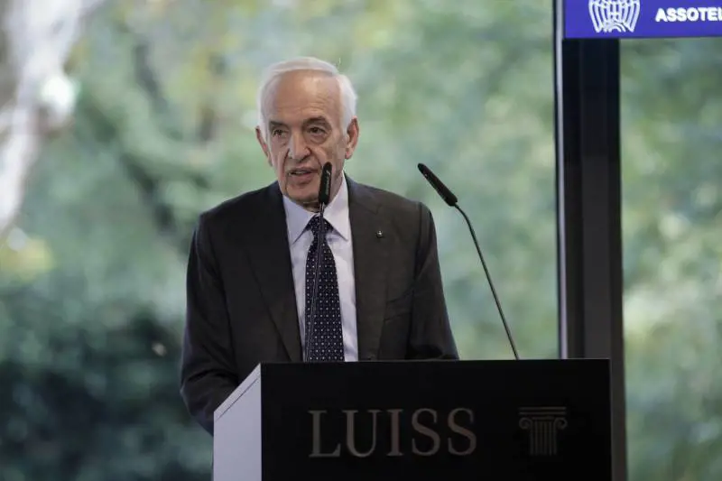 Tra Open Fiber e Fibercop arriva l'accordo-staffetta