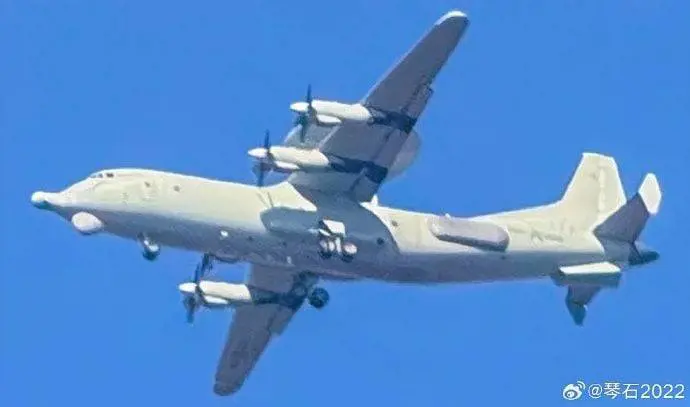Pechino schiera l'aereo da guerra KJ-700: cosa può fare l'occhio di falco