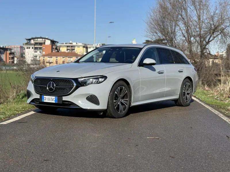 Mercedes Classe E Station Wagon diesel: non c’è niente di meglio per viaggiare