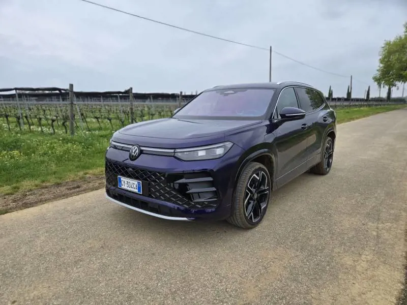 Volkswagen Tayron: primo contatto con il SUV, anche a 7 posti