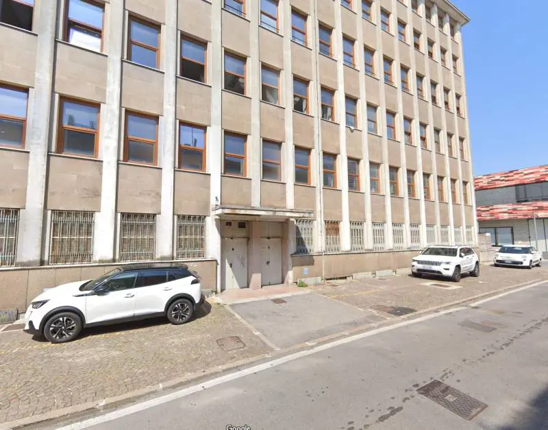 Violentata da uno straniero per 5 giorni in un palazzo abbandonato. L'orrore a Mestre