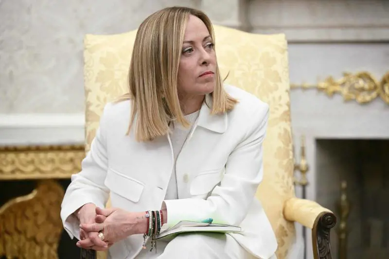 Meloni passa l'esame (e la sinistra muta), sia lode a J.K. Rowling e Trump: quindi, oggi...